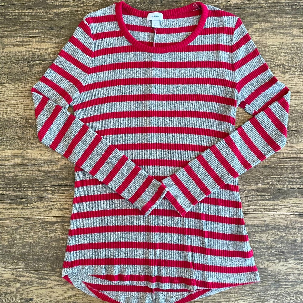 Old Navy red and gray top